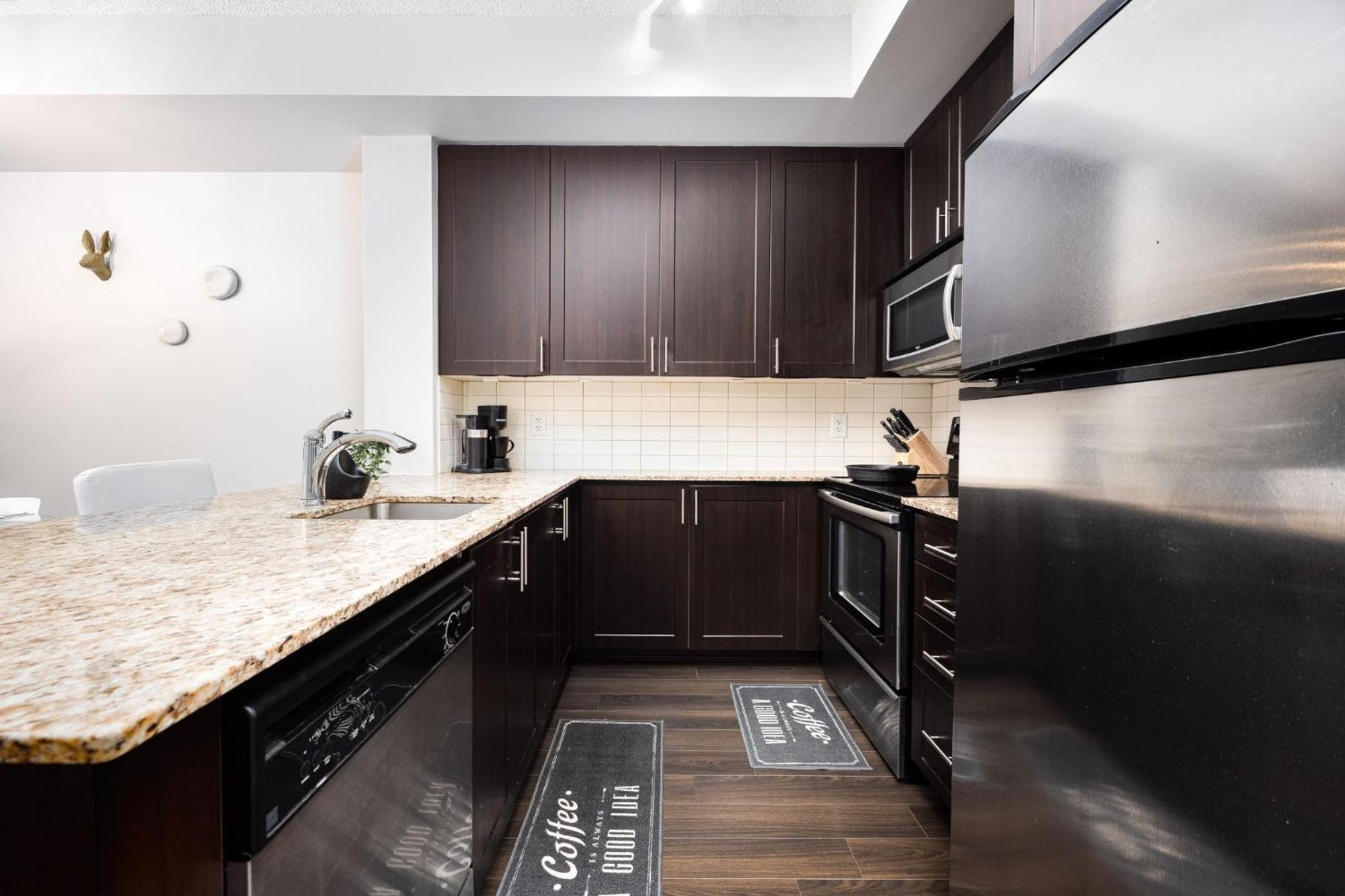 Dwtn Condo Near Cn Tower! W/ Free Parking Торонто Экстерьер фото