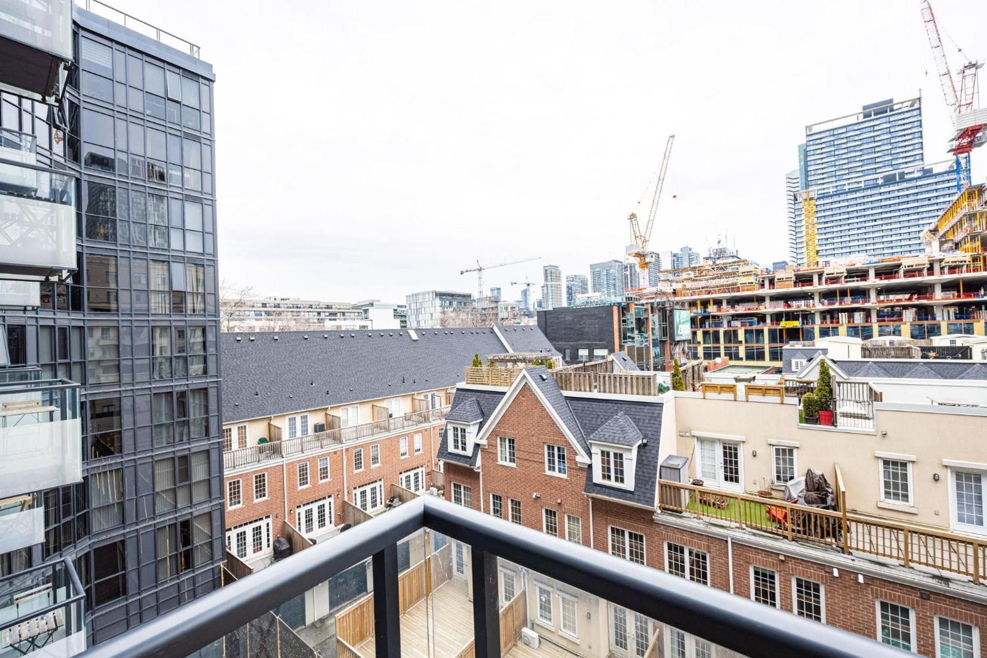 Dwtn Condo Near Cn Tower! W/ Free Parking Торонто Экстерьер фото